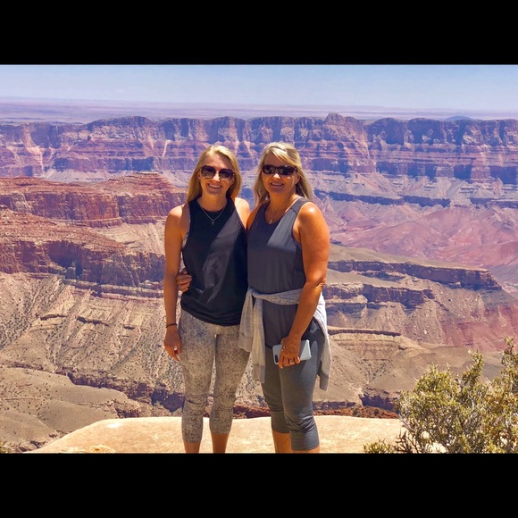 Meet your Posher, Tammy - Picture 1 of 6